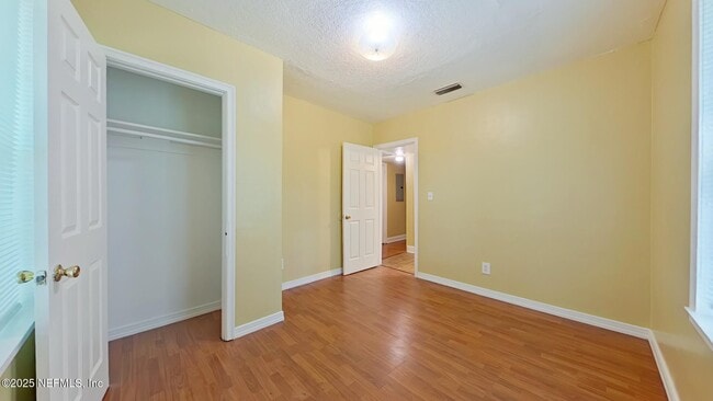 Building Photo - 1162 Lake Forest Blvd