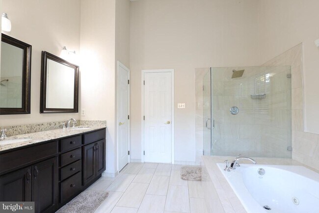 Building Photo - 6732 Rock Brook Dr