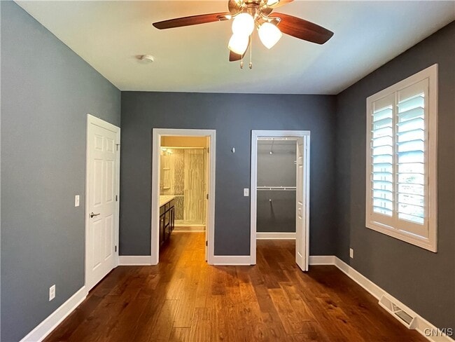 Building Photo - 7504 Birdsong Ln