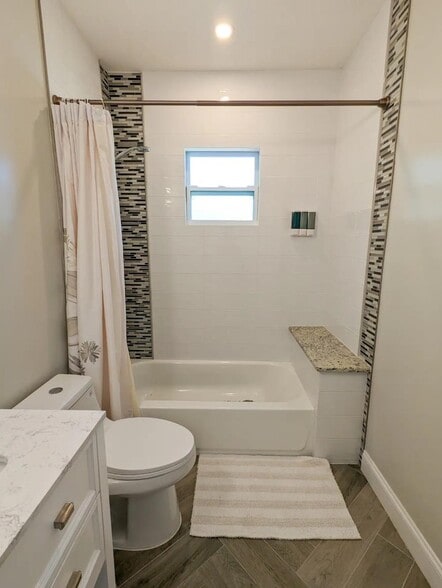 Building Photo - 1804 E Louisiana Ave