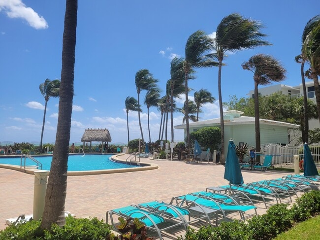 Building Photo - 3901 S Ocean Dr