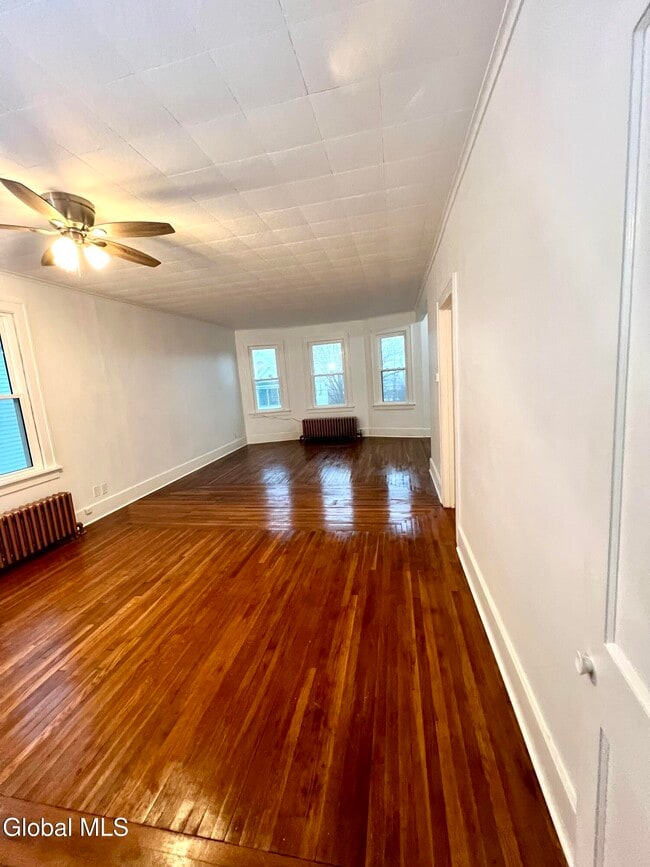 Building Photo - 83 Arnold Ave