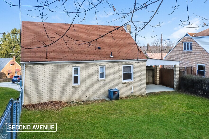 Building Photo - 3563 Middleboro Rd