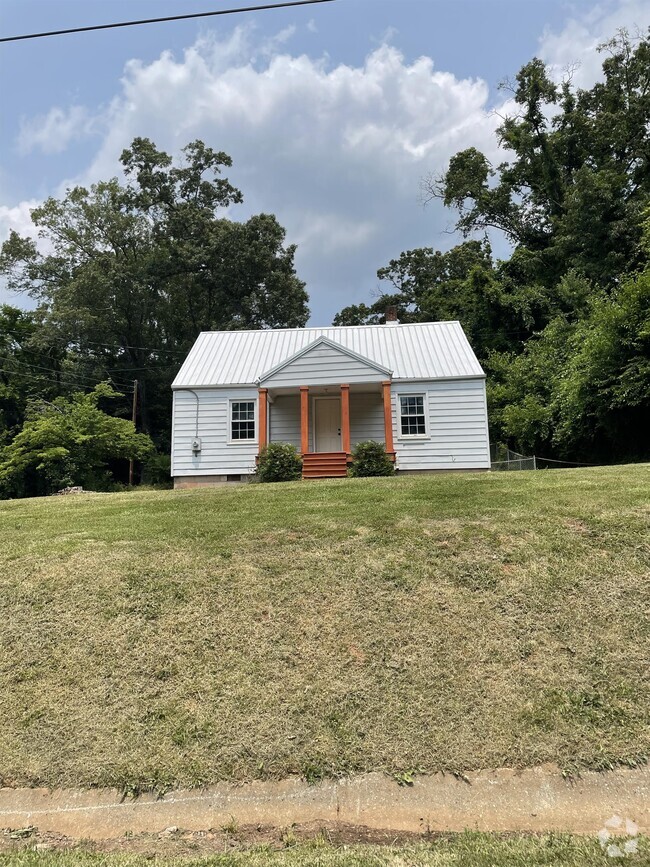 Building Photo - 168 Mays St