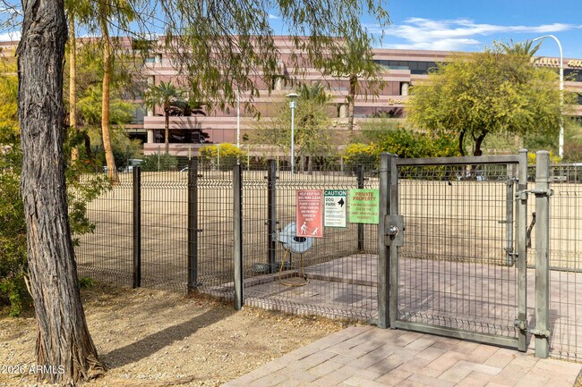 Building Photo - 7161 E Rancho Vista Dr