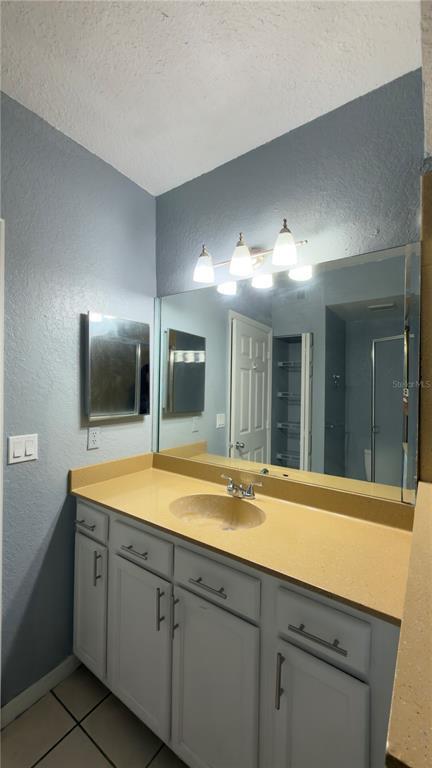 Building Photo - 5031 Sunridge Palms Dr
