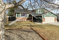 Building Photo - Adorable 3-Bedroom, 2 Bath Home with Stunn...