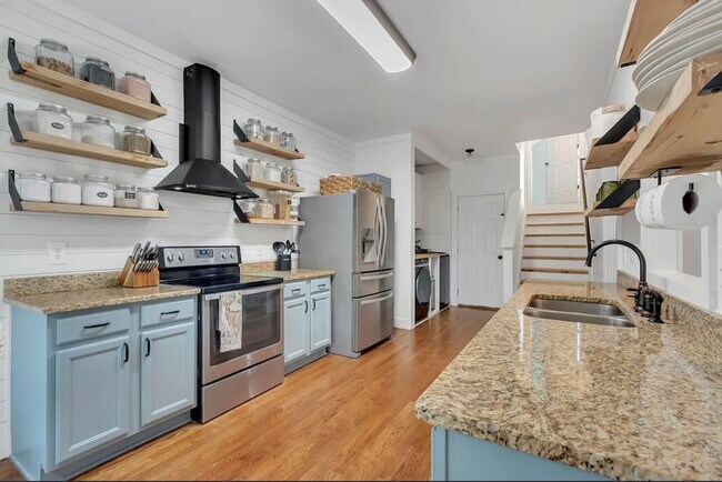 Building Photo - 2779 Landcashire Ct