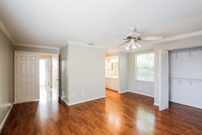 Building Photo - 5477 NW 44th Way