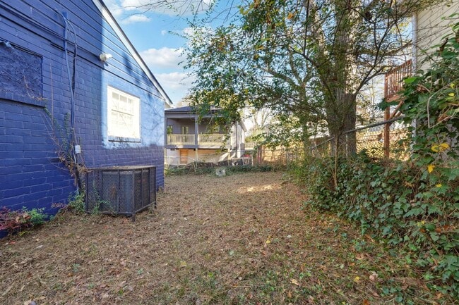 Building Photo - 324 Brooks Ave SW