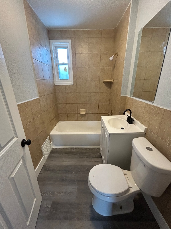 Building Photo - 4666 N 38th St