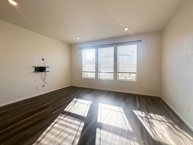 Building Photo - 17430 Pacific Peak Cir