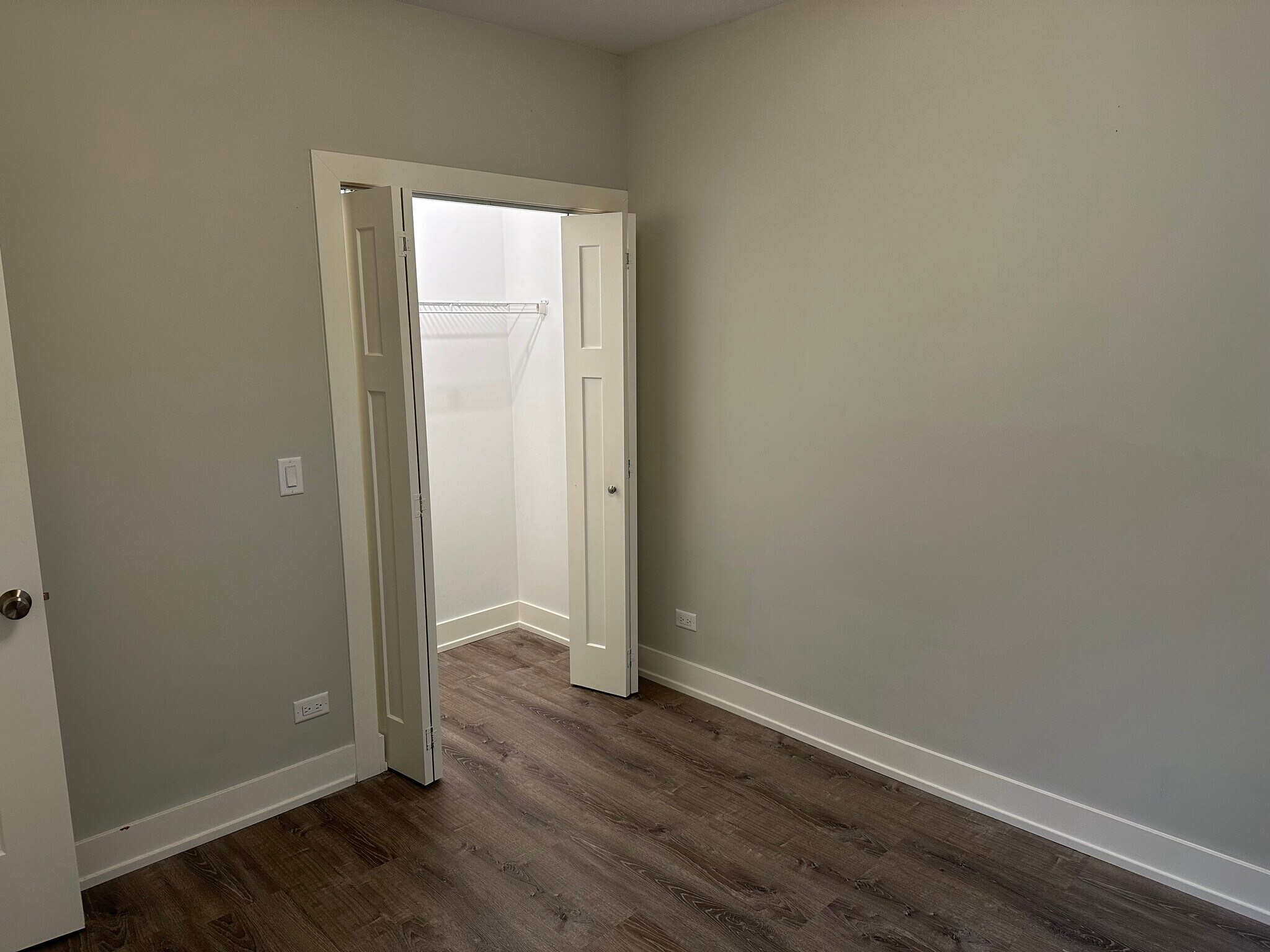 Building Photo - 1143 Maple