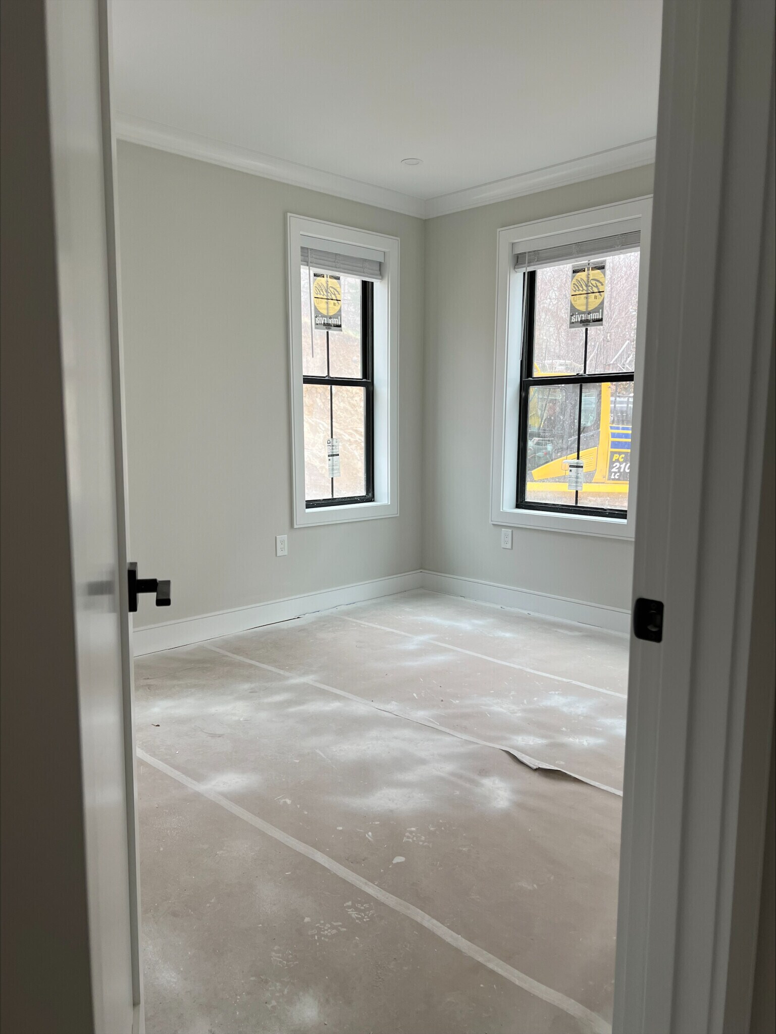 Building Photo - 281 Lamartine St
