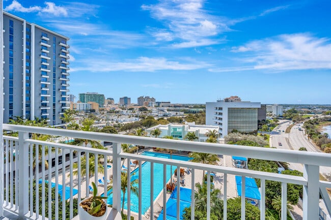 Building Photo - 300 S Australian Ave