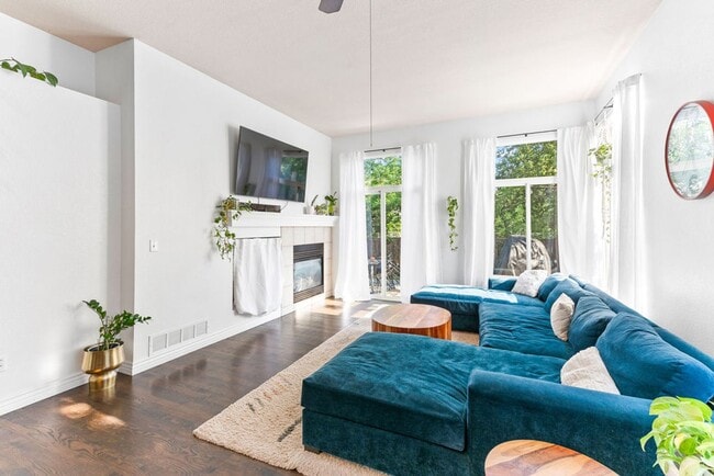 Building Photo - 2225 Timber Creek Dr
