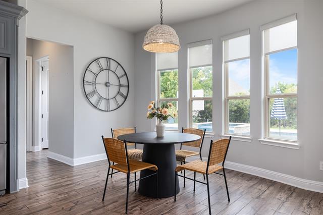 Building Photo - 204 Old Grove Rd