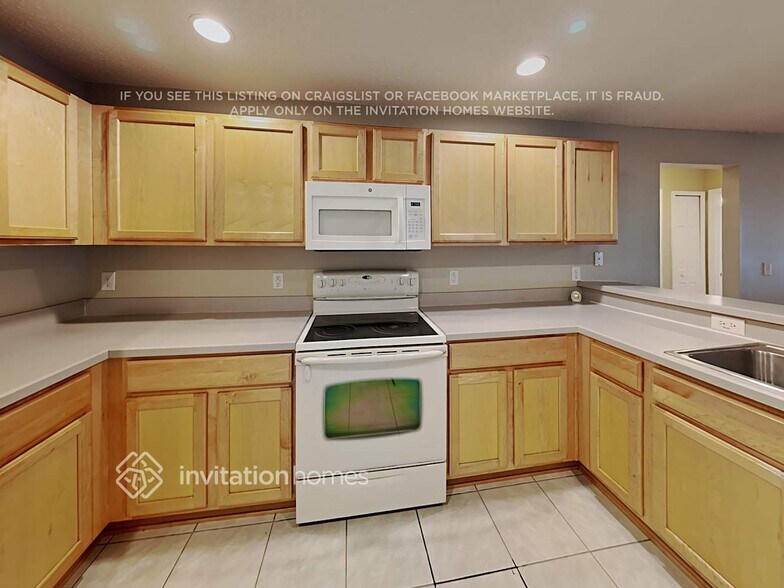 Building Photo - 1577 Piedmont Dr