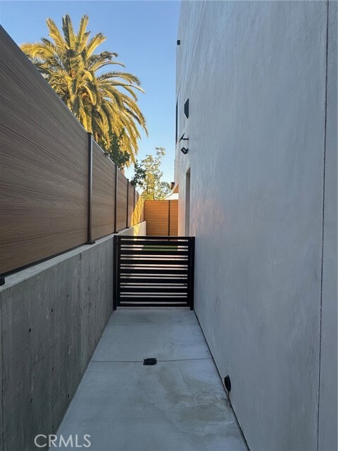 Building Photo - 2846 Fairmount Ave