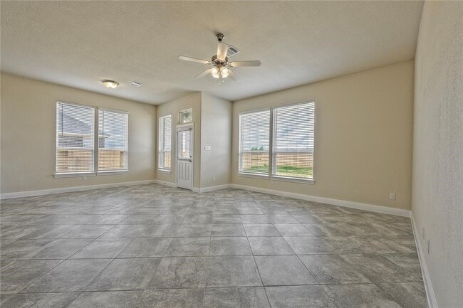 Building Photo - 11927 Champion's Frst Dr