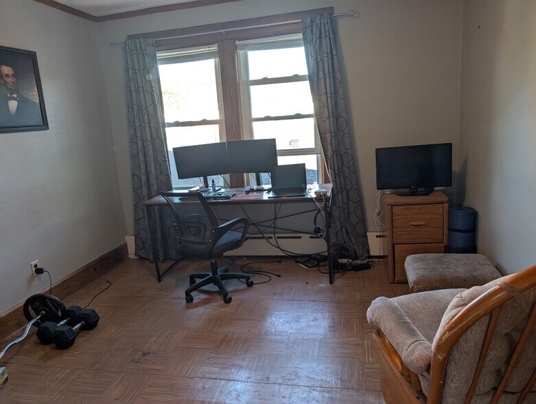 Bedroom 2 - 8 Valley St