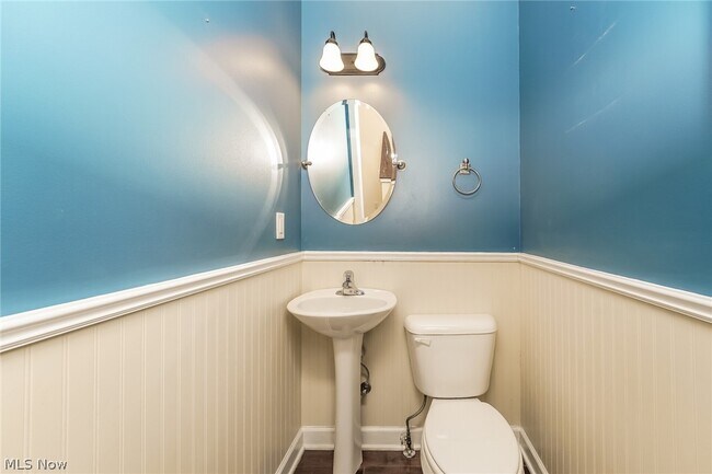 Building Photo - 39 Grandview Dr