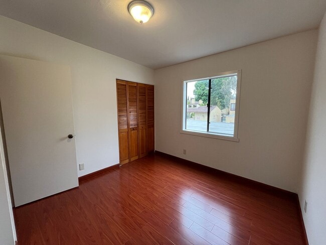 Building Photo - 3+2.5 twnhm w/pool + spa; water, trash + b...