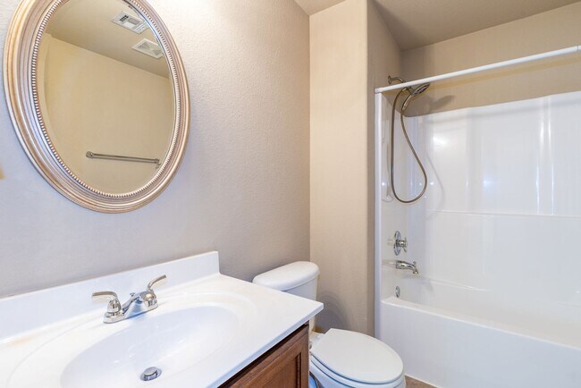 Building Photo - 3 Bed | 2 Bath in Owasso!