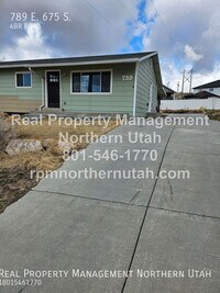 Building Photo - 4 Bedroom 2 Bath Home Now Available in Bri...