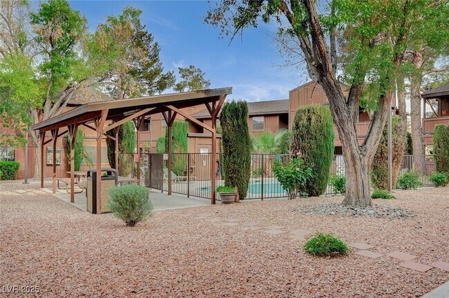 Building Photo - 5923 Laredo St