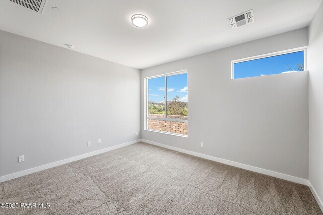 Building Photo - 1326 Rockwood Dr