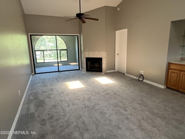 Building Photo - 3809 La Vista Cir