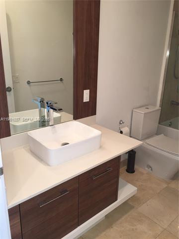 Building Photo - 601 NE 27th St