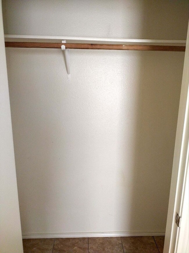 Building Photo - Windward Apartments