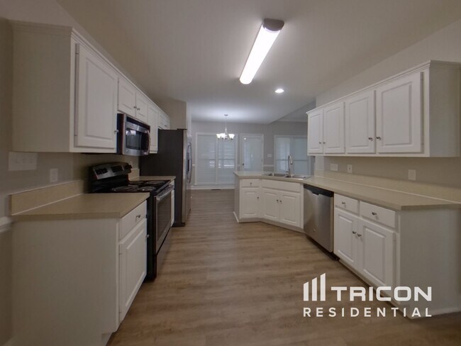 Building Photo - 8208 Poplar Grove Cir