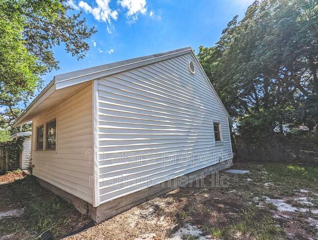 Building Photo - 714 Patterson St