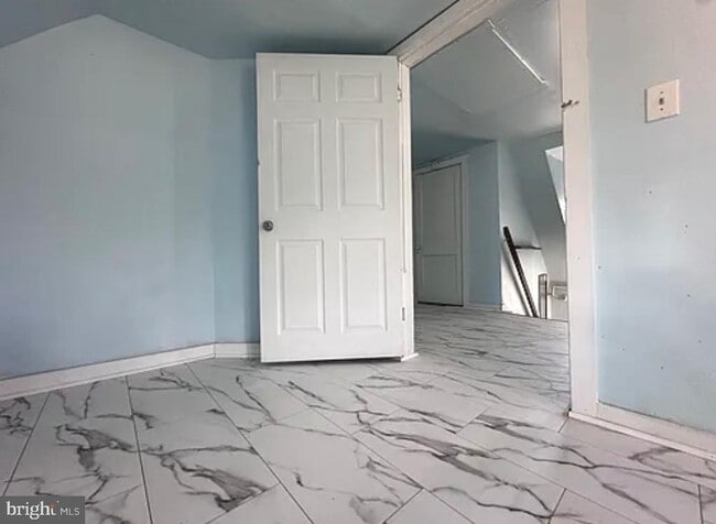 Building Photo - 110 S Broad St