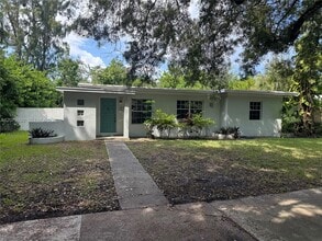 Building Photo - 5765 SW 48th St