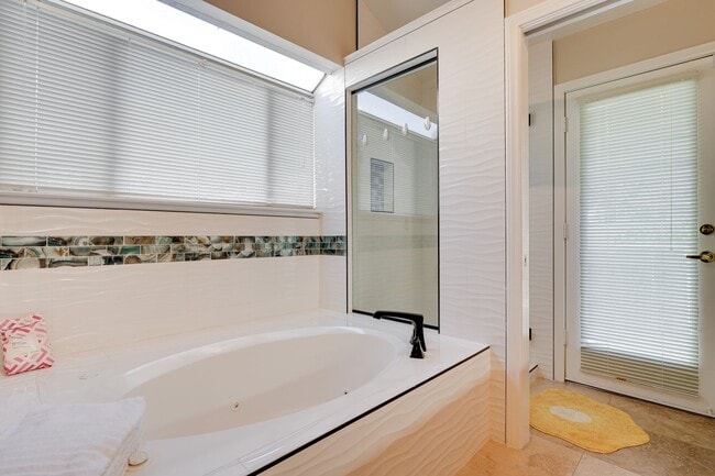 Building Photo - Fully Furnished Single-Story Home with Den and 3-Car Garage!