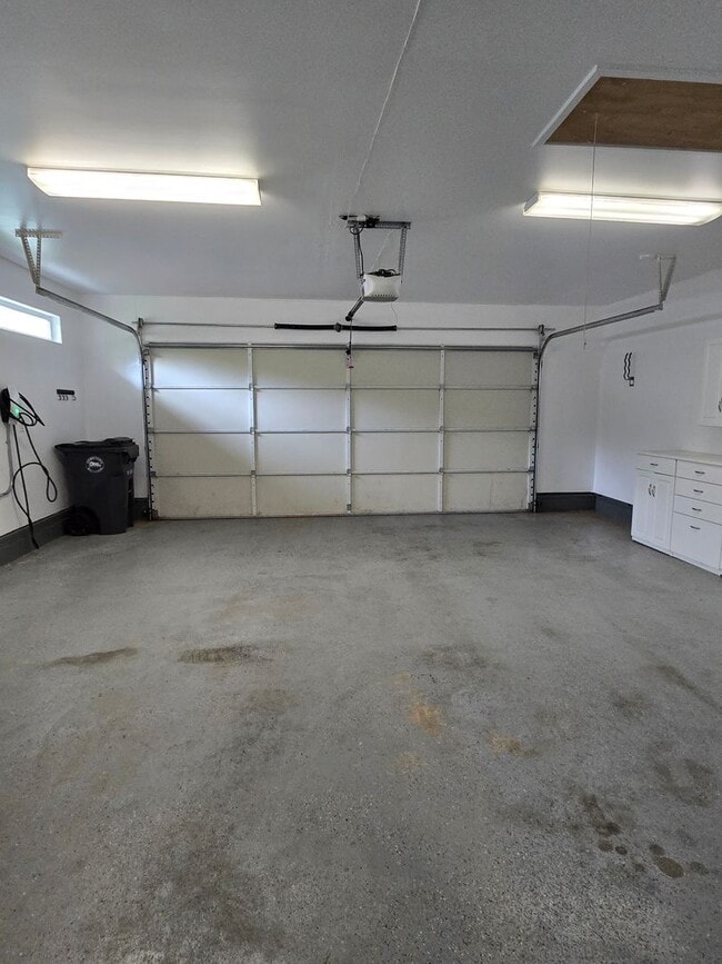Building Photo - Hoquiam - 2 bedroom, 2 bath home for RENT!