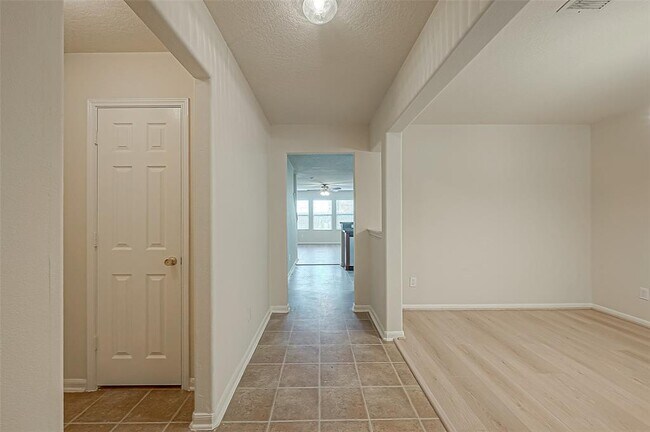 Building Photo - 3502 Zephyr Glen Way