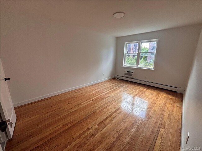 Building Photo - 71-34 Kissena Blvd