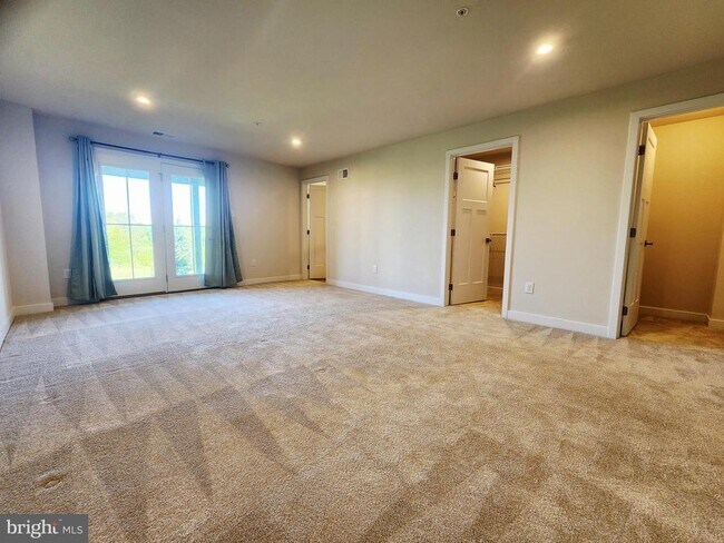 Building Photo - 149 Glory Maple Ln