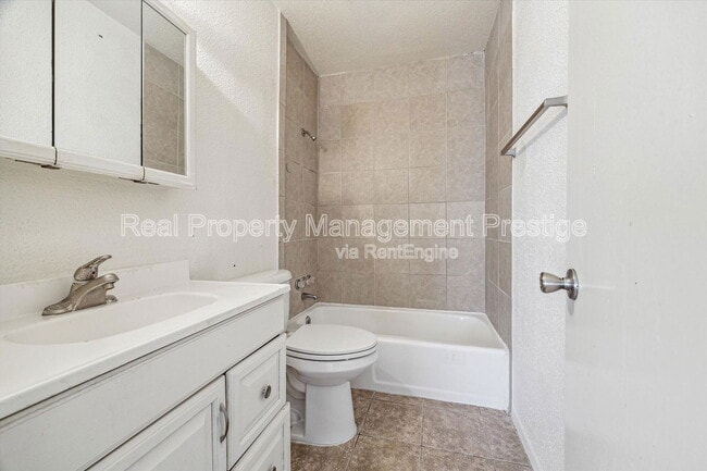 Building Photo - 3006 Falk Ct