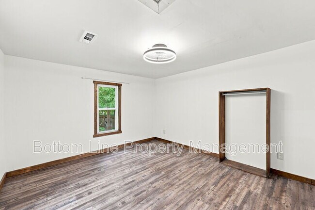 Building Photo - 10317 NC 42
