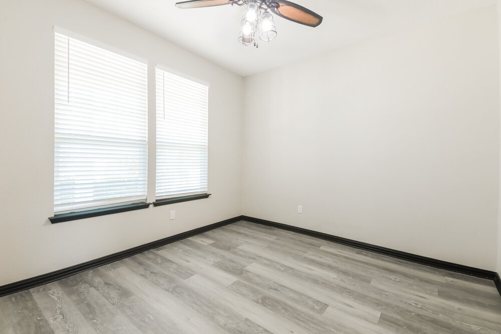 Building Photo - 9136 Benevolent Ct