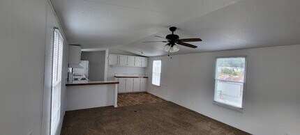 Building Photo - Ready to Move in