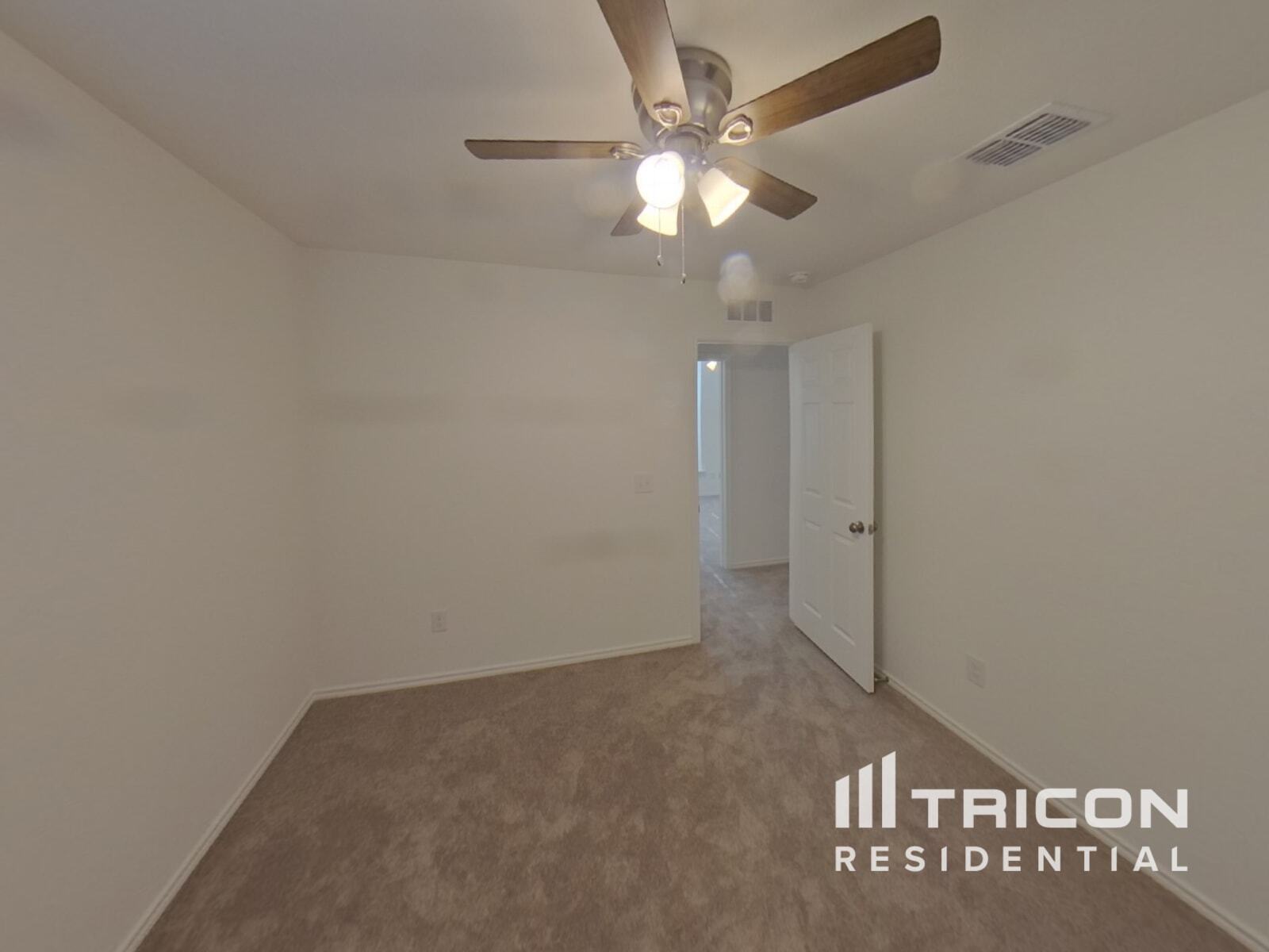 Building Photo - 2415 Carlow Ln