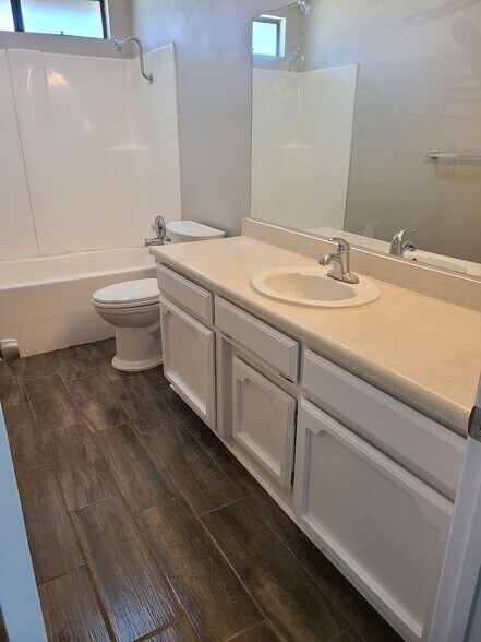 hallway bath2 - 8567 Jimson Ave