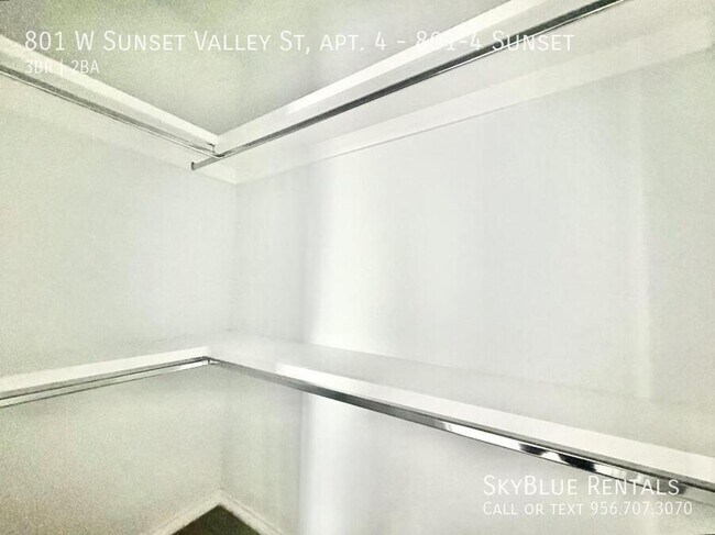 Building Photo - 801 W Sunset Valley St